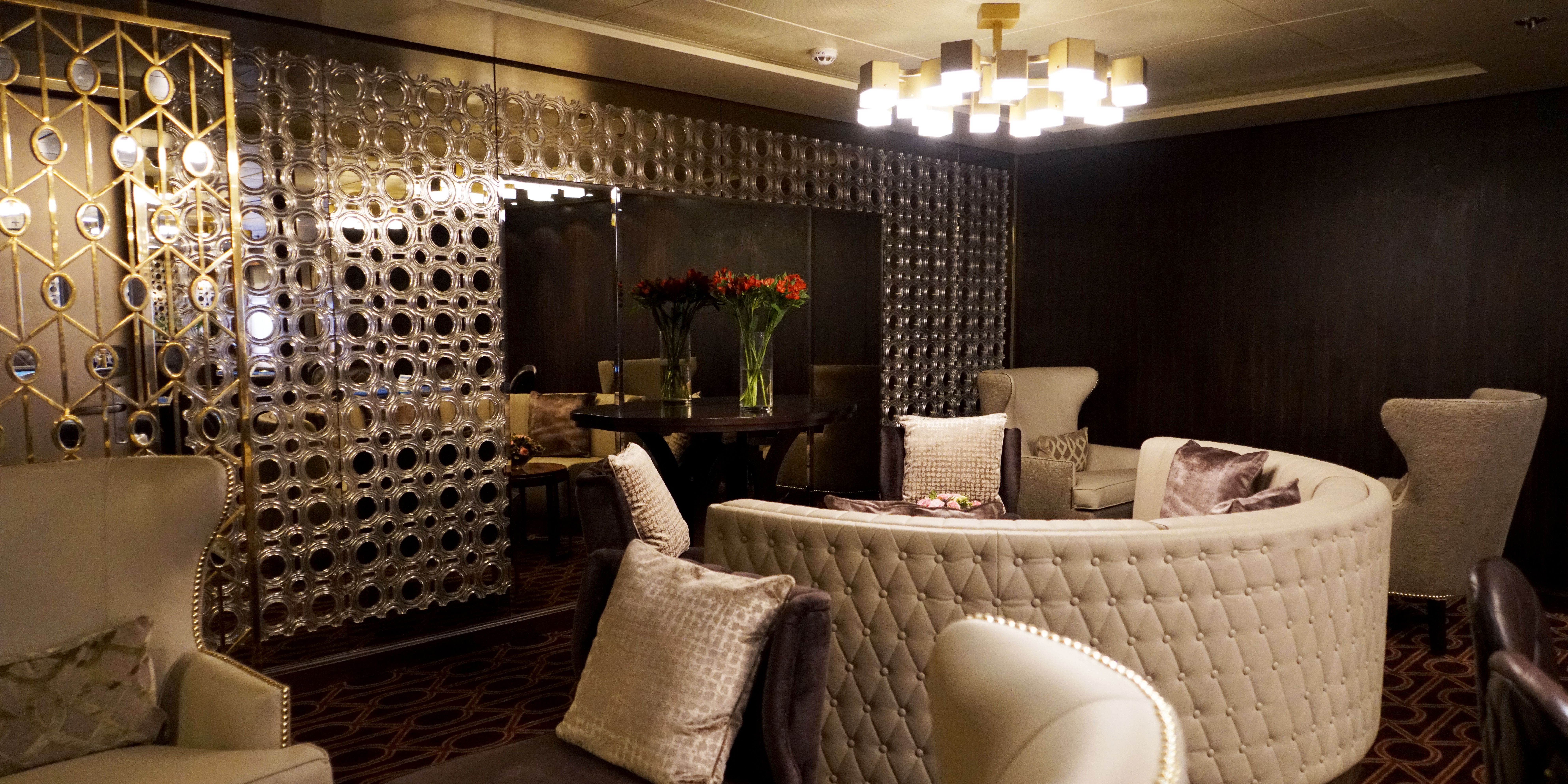 Navigator Lounge